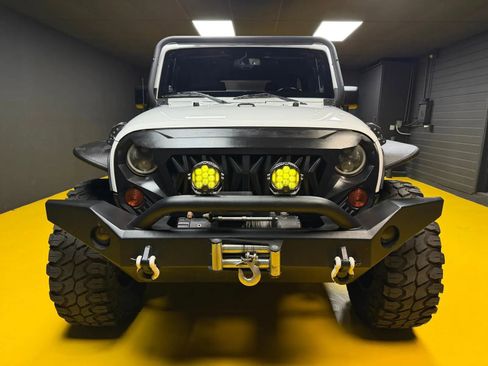 Used 2013 Jeep Wrangler Unlimited Rubicon w/ Connectivity Group AWD/4WD image 2
