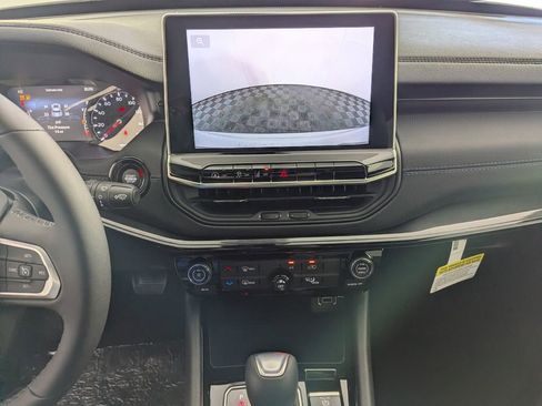 New 2026 Jeep Compass Latitude image 21