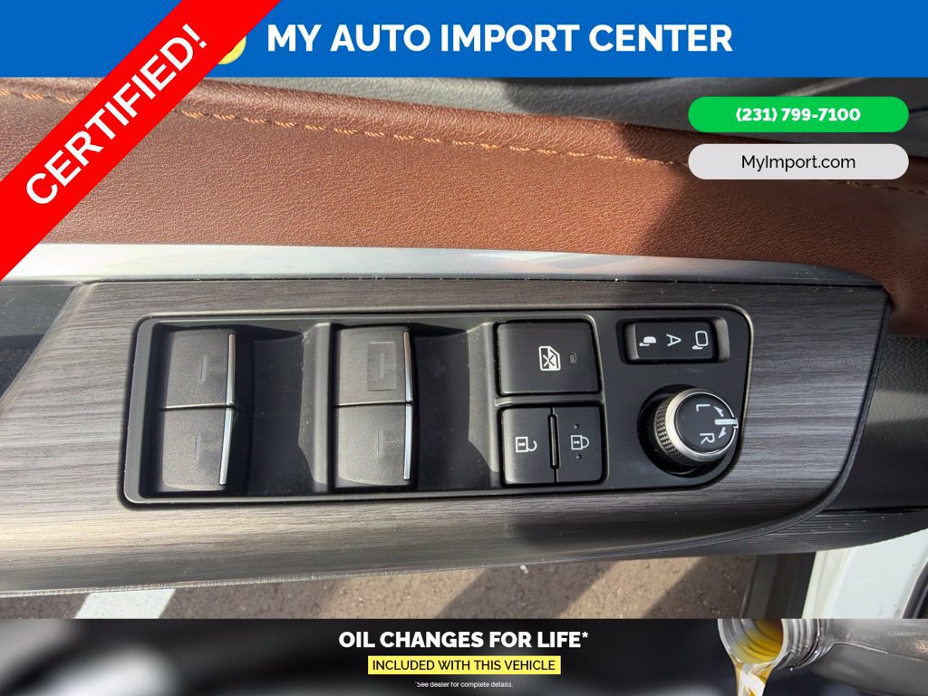 Used 2022 Toyota Venza Limited AWD/4WD image 12