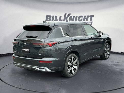 Used 2025 Mitsubishi Outlander SE FWD image 5