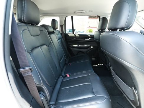 Used 2023 Jeep Grand Cherokee Laredo RWD image 29