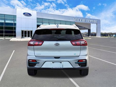 Used 2019 Kia Niro EX Premium image 3