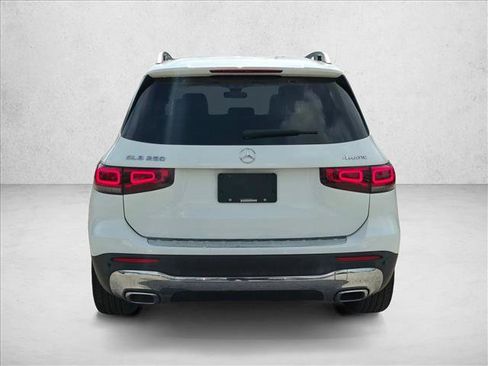 Used 2022 Mercedes-Benz GLB 250 4MATIC image 6