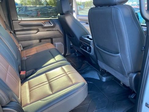 Used 2024 Chevrolet Silverado 3500 High Country w/ High Country Premium Package AWD/4WD image 40