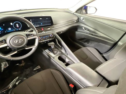 Used 2023 Hyundai Elantra SEL w/ Convenience Package image 31