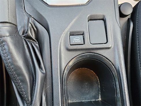 Used 2019 Subaru Crosstrek 2.0i image 17