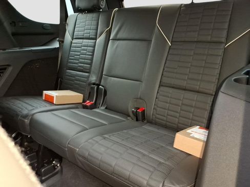 New 2026 Cadillac Escalade Platinum Sport w/ LPO, ONYX Package image 11