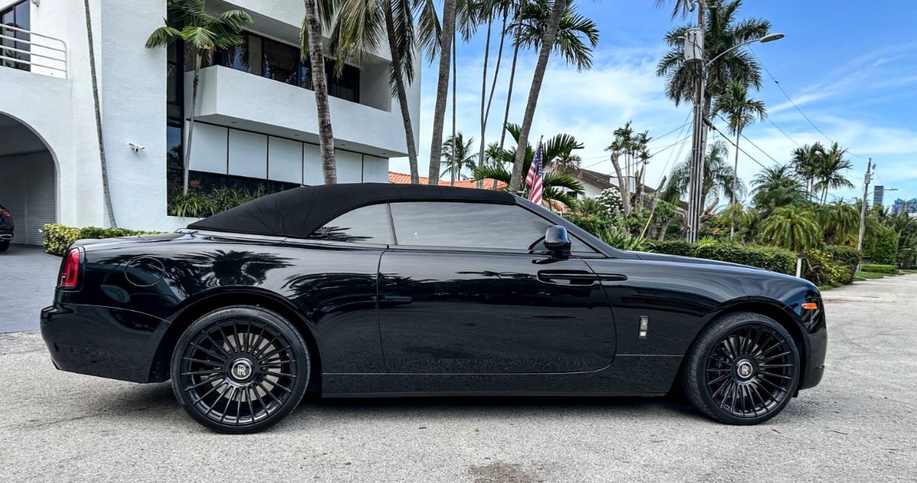 Used 2020 Rolls-Royce Dawn RWD image 5
