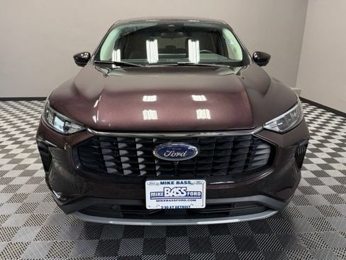 Used 2023 Ford Escape Active w/ Tech Pack #2 AWD/4WD image 4