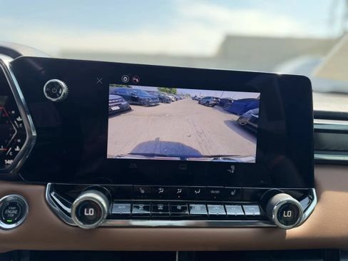 Used 2025 GMC Canyon AT4 AWD/4WD image 40