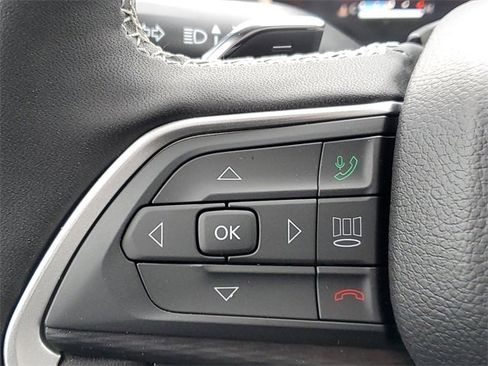 New 2025 Jeep Grand Cherokee L Altitude image 23