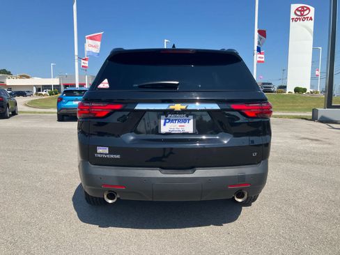 Used 2022 Chevrolet Traverse LT FWD image 6