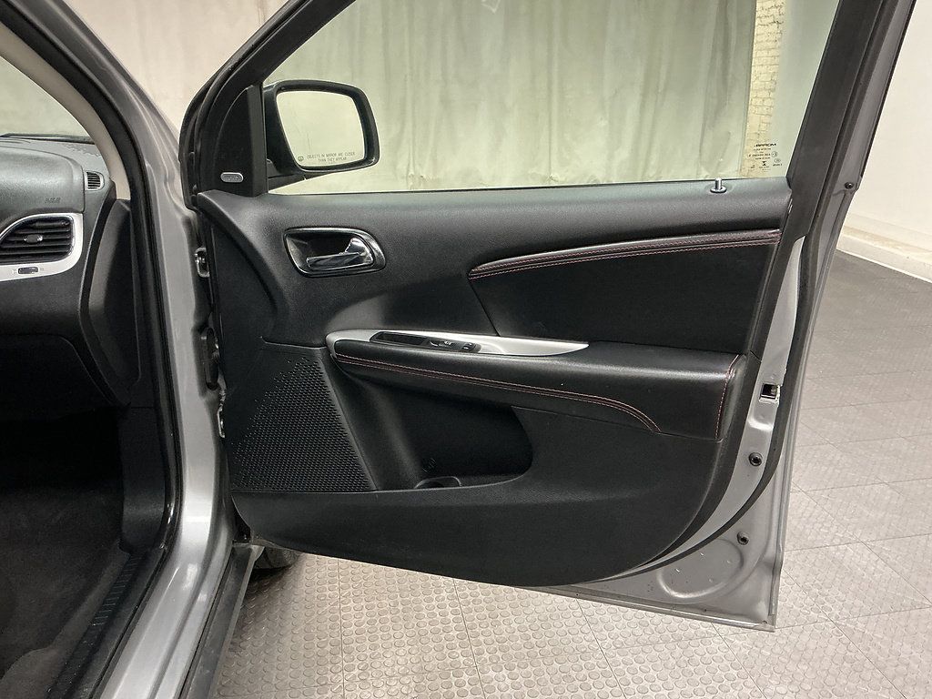 Used 2019 Dodge Journey GT w/ Nav & Sun Group AWD/4WD image 31