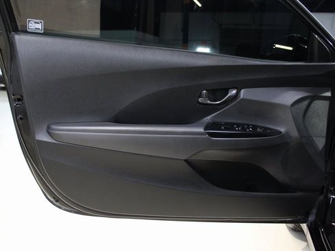 Used 2019 Hyundai Veloster 2.0 image 26