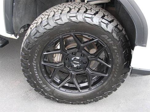 Used 2022 GMC Sierra 1500 AT4X AWD/4WD image 42