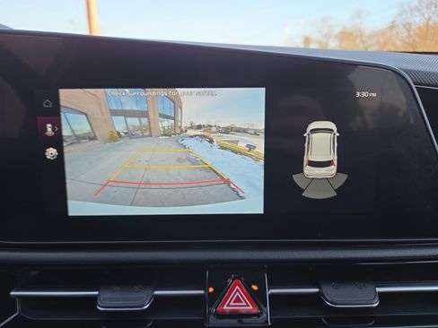 Used 2024 Kia Niro EX w/ EX Cold Weather Package image 26