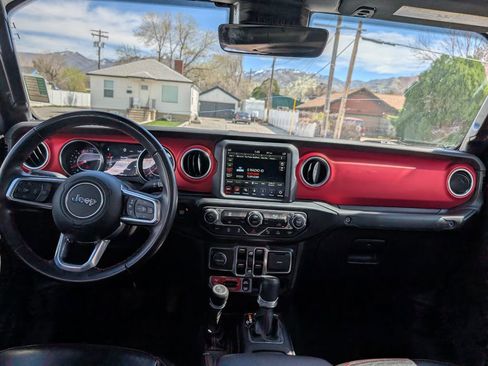 Used 2021 Jeep Gladiator Rubicon image 8