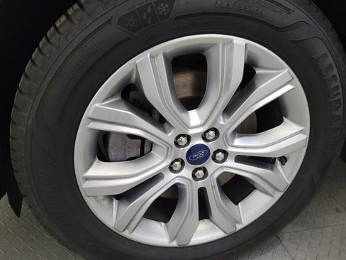 Used 2021 Ford Edge Titanium w/ Cargo Accessory Package FWD image 31