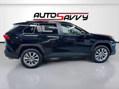 Used 2025 Toyota RAV4 XLE Premium AWD/4WD image 8