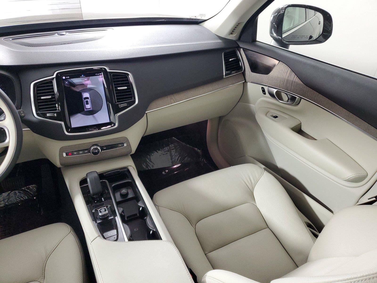 Certified 2023 Volvo XC90 B6 Plus w/ Protection Package Premier AWD/4WD image 17