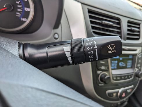 Used 2017 Hyundai Accent Value Edition image 32