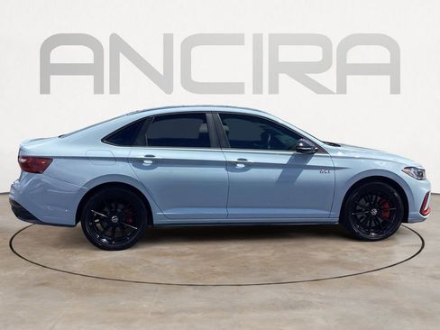 Used 2025 Volkswagen Jetta GLI Autobahn FWD image 13