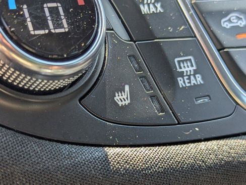Used 2023 Chevrolet Malibu LT FWD image 21