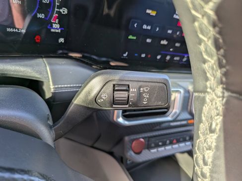 Used 2025 Ford Mustang Premium RWD image 28