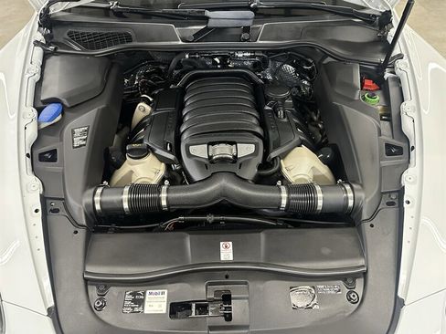 Used 2013 Porsche Cayenne GTS image 9