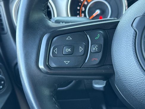 Used 2022 Jeep Gladiator Sport image 25