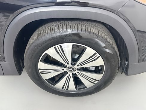 Used 2024 Mercedes-Benz EQB 300 4MATIC image 32