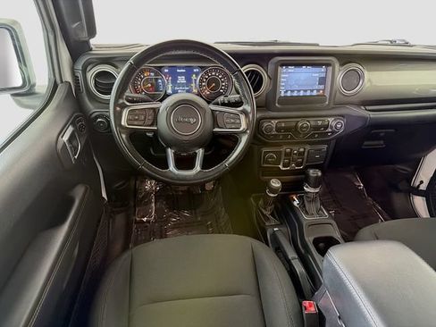 Used 2019 Jeep Wrangler Unlimited Sahara AWD/4WD image 21