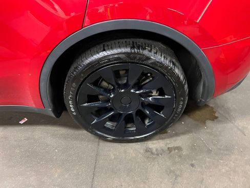 Used 2023 Tesla Model Y Long Range image 26