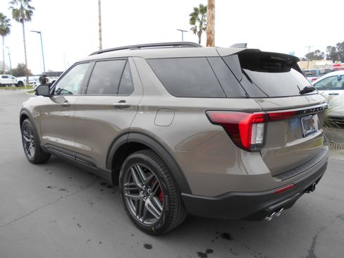New 2026 Ford Explorer ST w/ Sun And Sound Package image 26