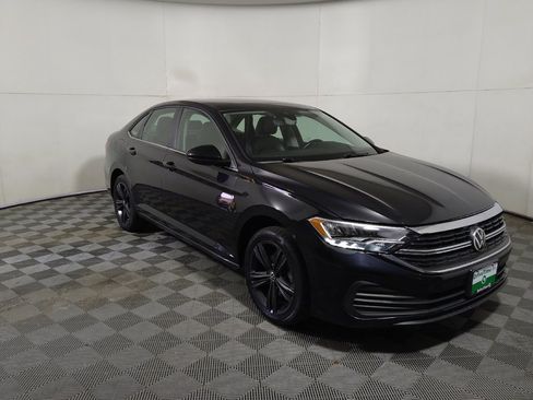 Used 2022 Volkswagen Jetta SE FWD image 13