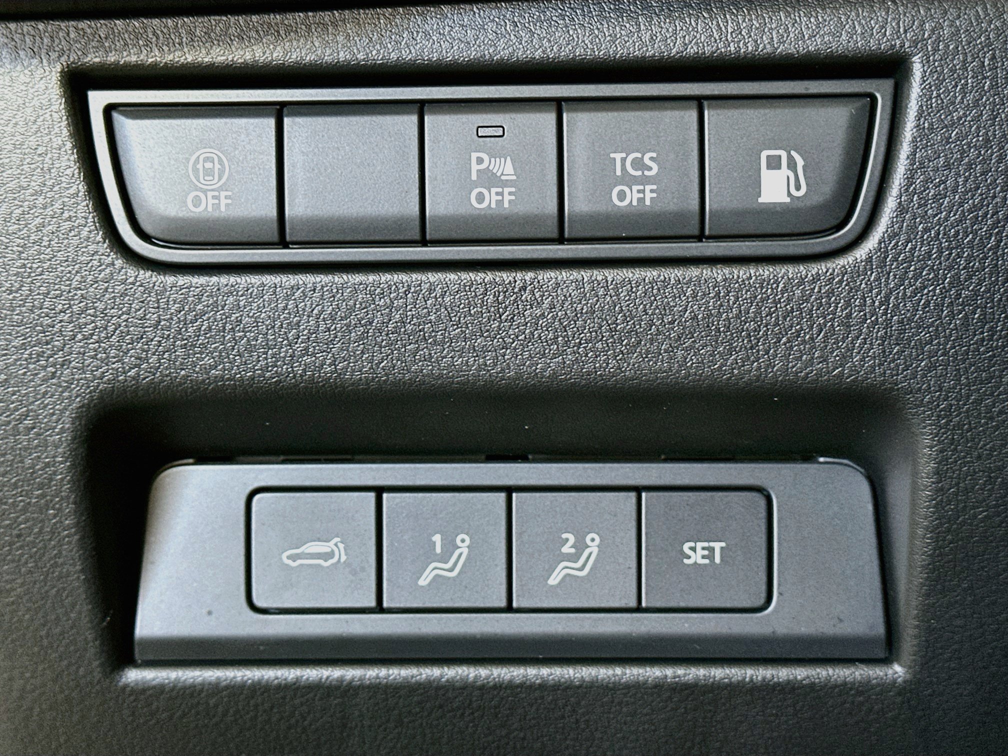 Used 2024 MAZDA CX-90 Plug-In Hybrid w/ Premium Pkg AWD/4WD image 17