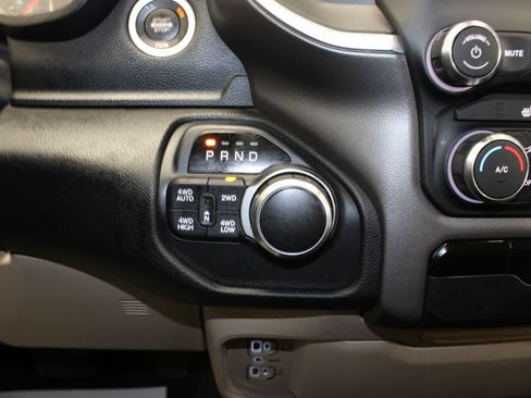 Used 2020 RAM 1500 Big Horn AWD/4WD image 12