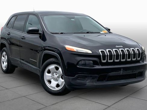 Used 2016 Jeep Cherokee Sport FWD image 3