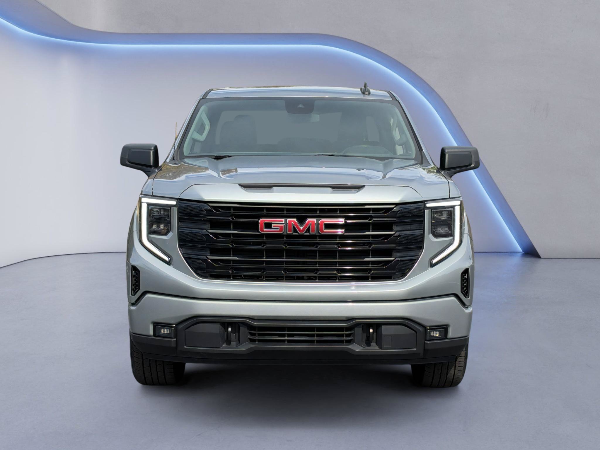 Used 2025 GMC Sierra 1500 Elevation AWD/4WD image 2