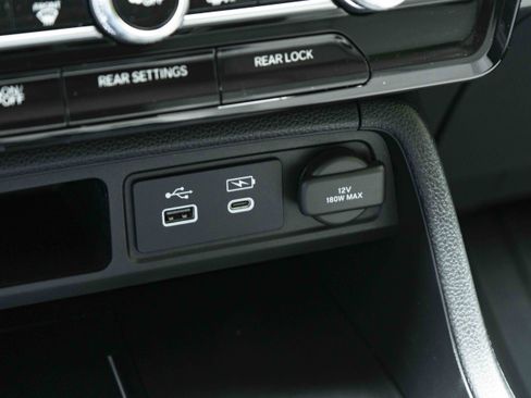 Certified 2025 Honda Pilot Elite image 34