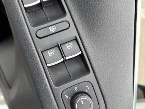Used 2016 Volkswagen Tiguan SE AWD/4WD image 15