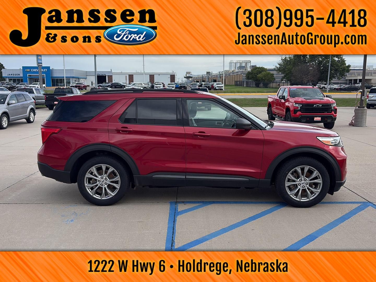 Used 2021 Ford Explorer XLT w/ Equipment Group 202A AWD/4WD image 5
