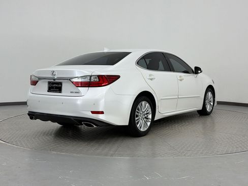 Used 2016 Lexus ES 350 w/ Premium Package w/Wood Trim FWD image 9