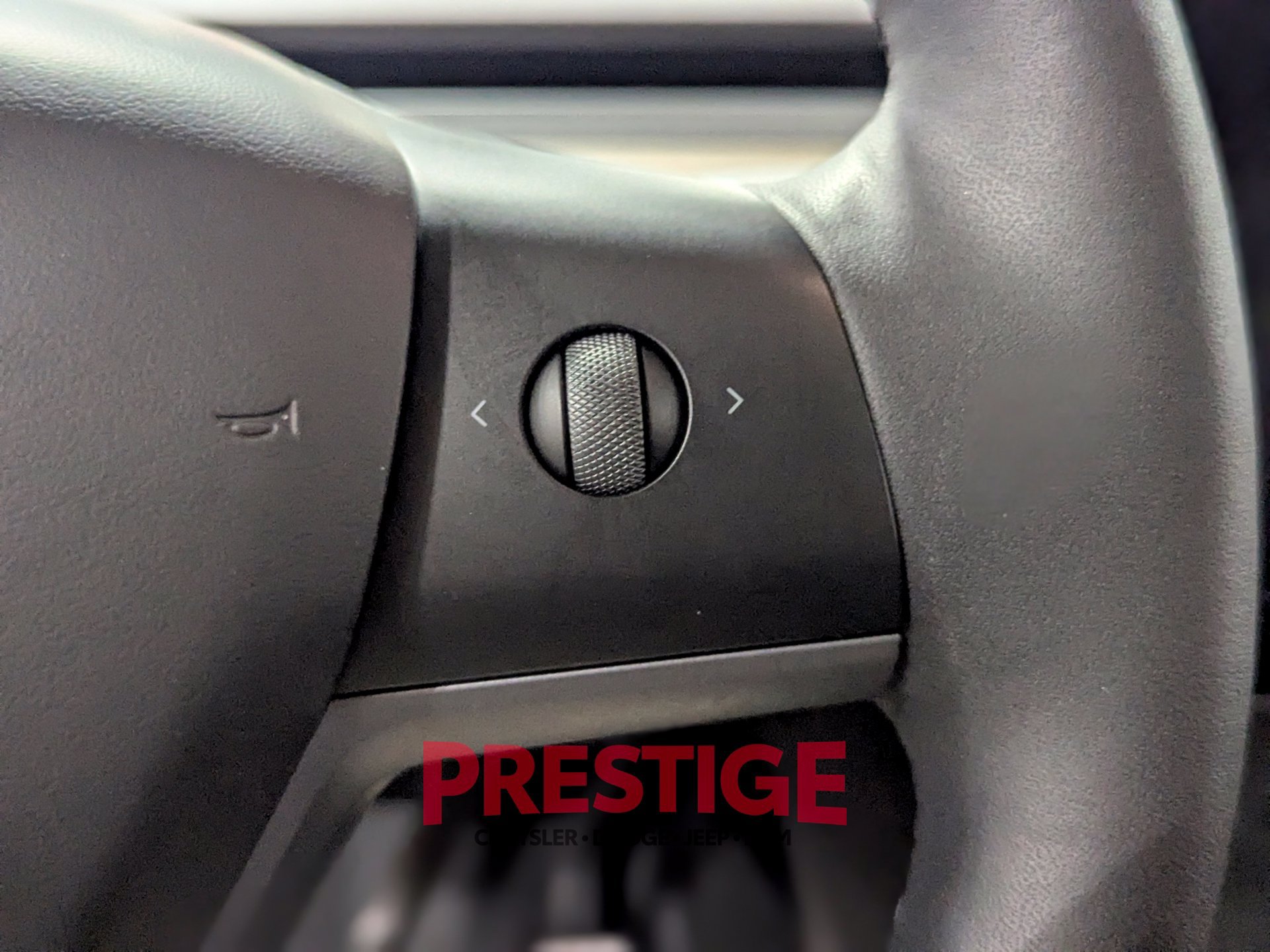 Used 2023 Tesla Model Y Performance AWD/4WD image 18