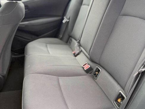 Used 2022 Toyota Corolla LE image 18