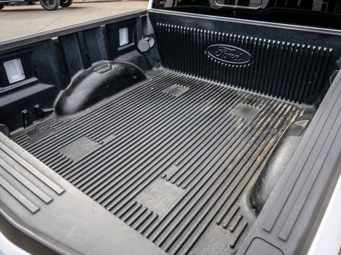 Used 2017 Ford F150 XLT w/ Equipment Group 302A Luxury AWD/4WD image 12
