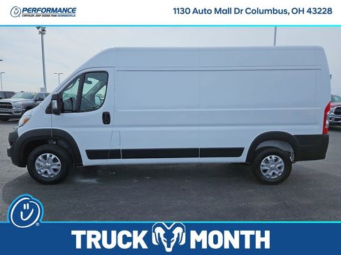 New 2025 RAM ProMaster 2500 w/ Quick Order Package 22G SLT image 4
