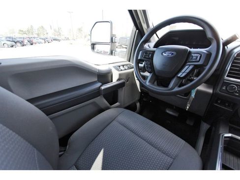 Used 2021 Ford F250 XLT w/ XLT Premium Package image 10