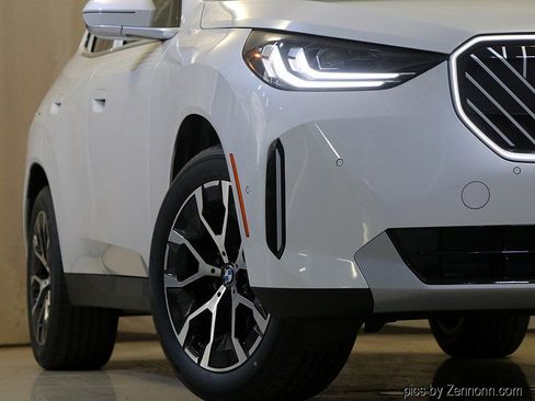 Used 2025 BMW X3 xDrive30i image 4