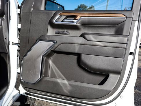 Used 2024 Chevrolet Silverado 1500 High Country w/ Technology Package image 37